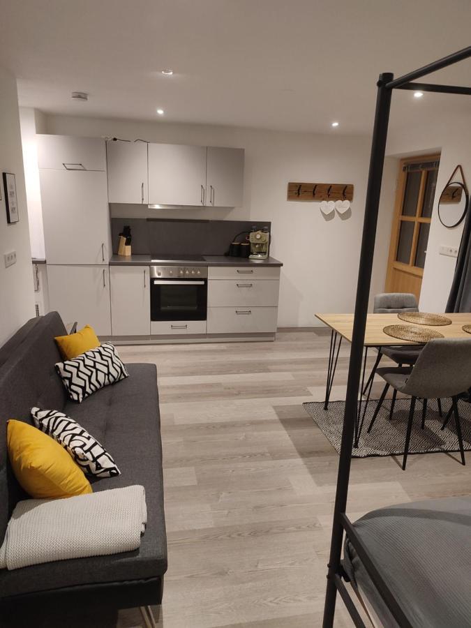 Schoberkurve Apartment เราบลิง ภายนอก รูปภาพ
