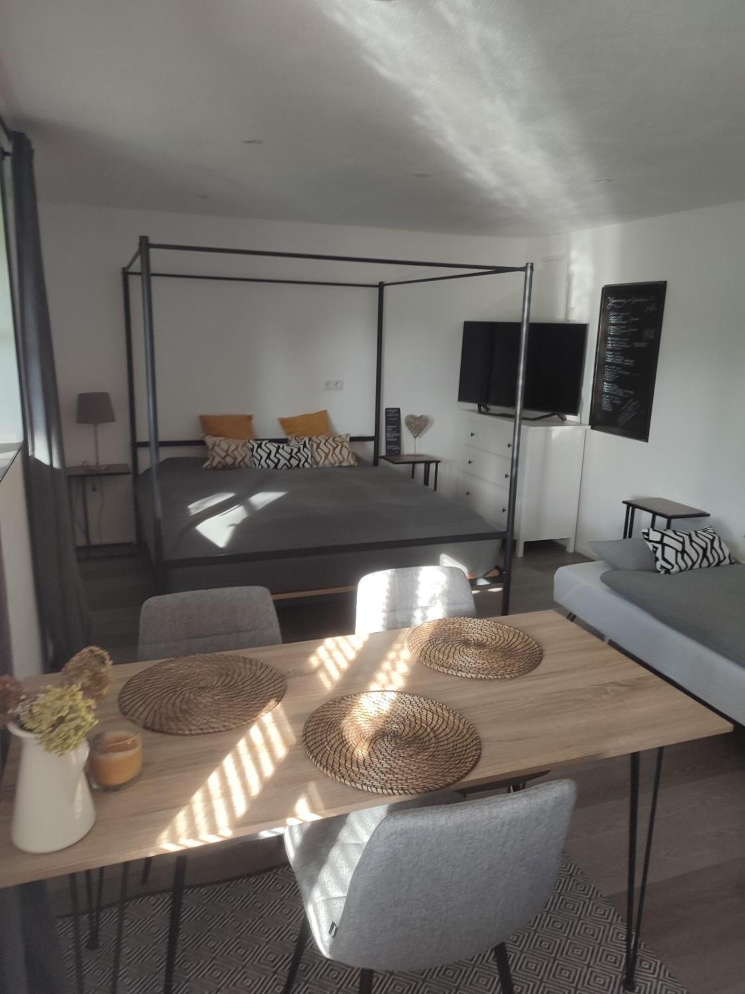 Schoberkurve Apartment เราบลิง ภายนอก รูปภาพ